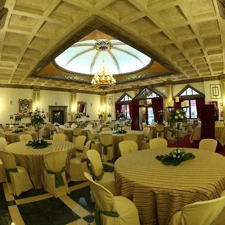 Hotel Acacias